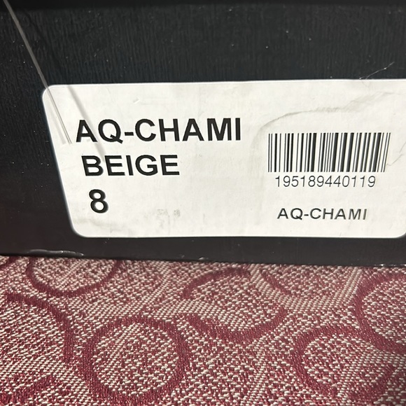 NIB Women's Chami Faux Shearling Slippers - Size 8 - beige - Picture 5 of 6